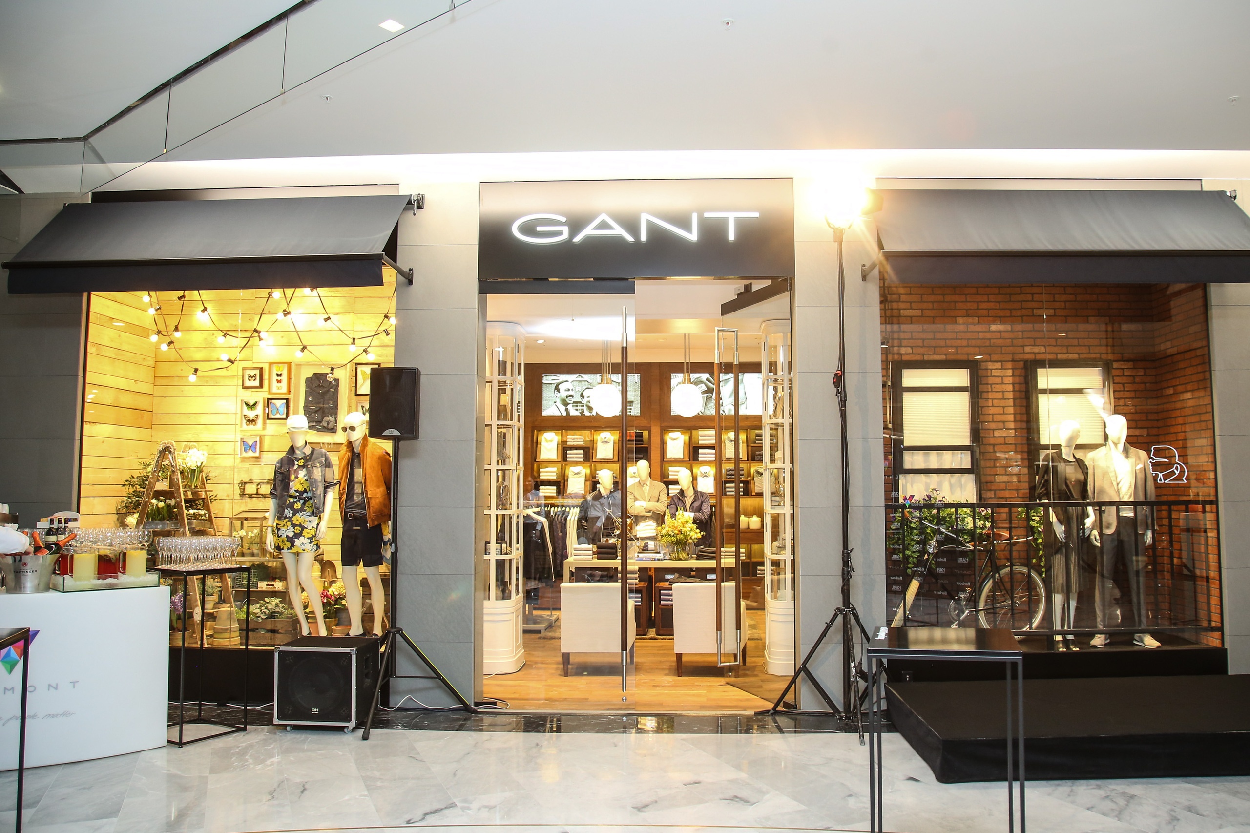 Obchody Gant, Barbour a KARL LAGERFELD nyní najdete v OC Chodov